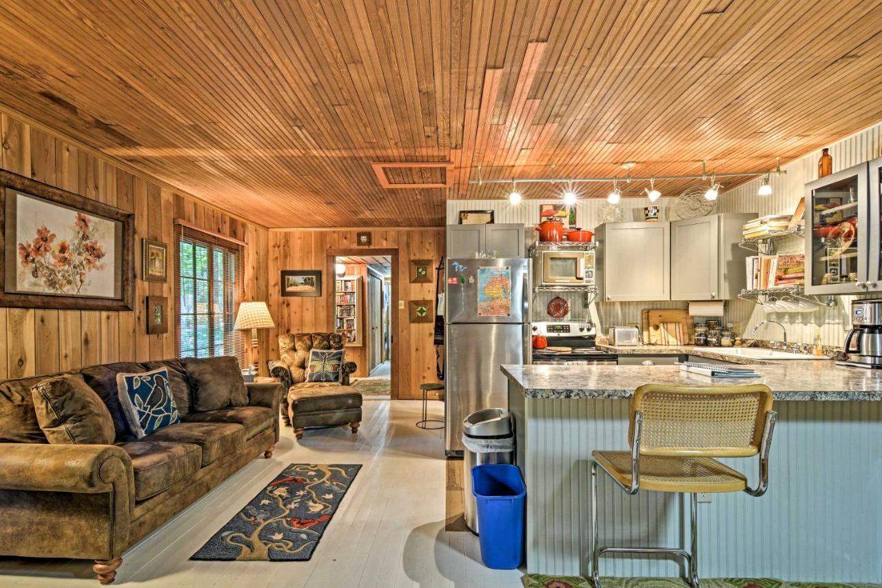 Pet-Friendly One Crow Cottage In Harbor Springs! エクステリア 写真