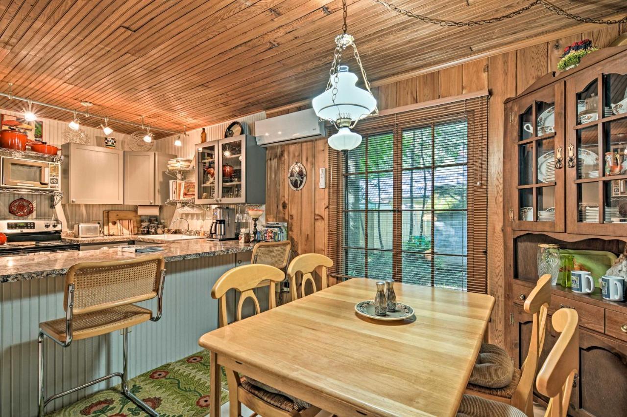 Pet-Friendly One Crow Cottage In Harbor Springs! エクステリア 写真