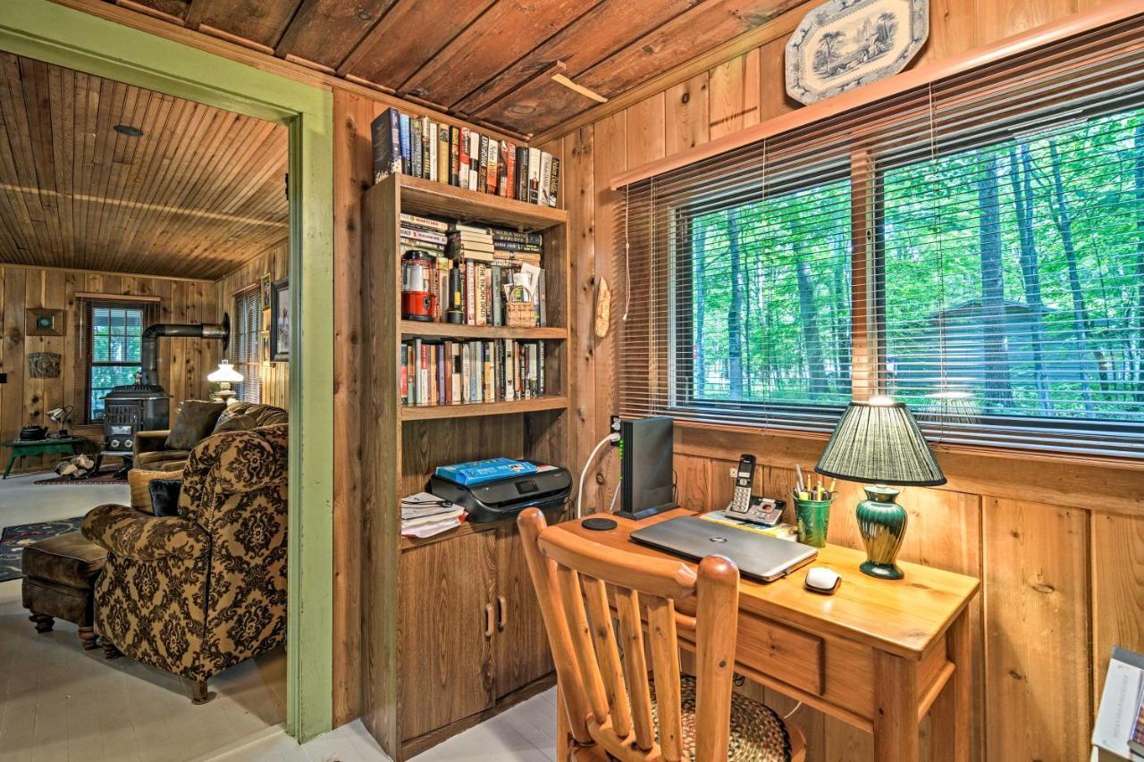 Pet-Friendly One Crow Cottage In Harbor Springs! エクステリア 写真