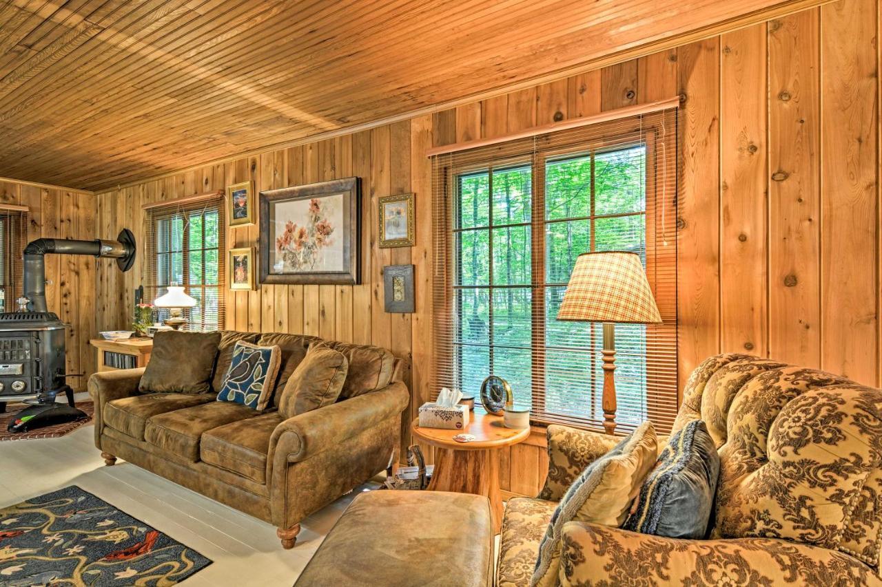 Pet-Friendly One Crow Cottage In Harbor Springs! エクステリア 写真
