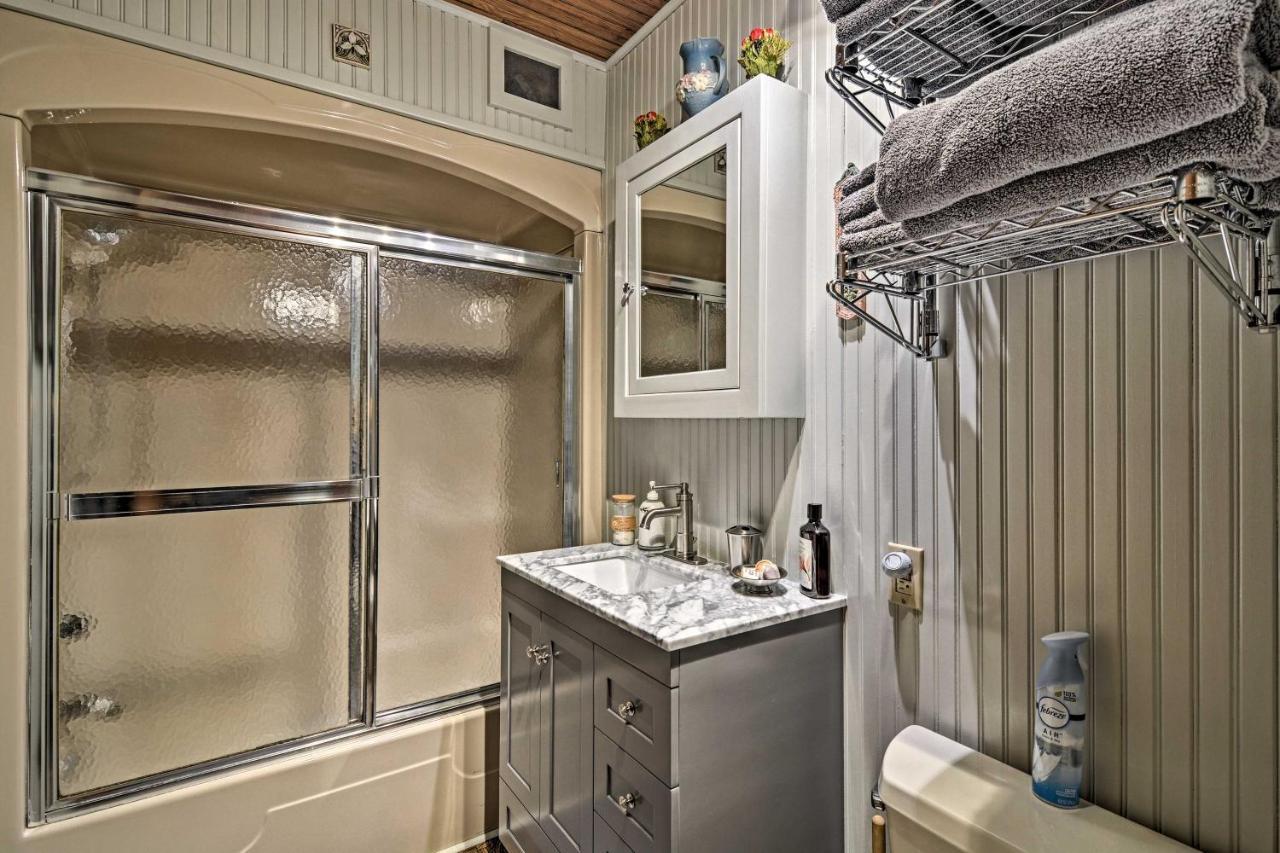 Pet-Friendly One Crow Cottage In Harbor Springs! エクステリア 写真